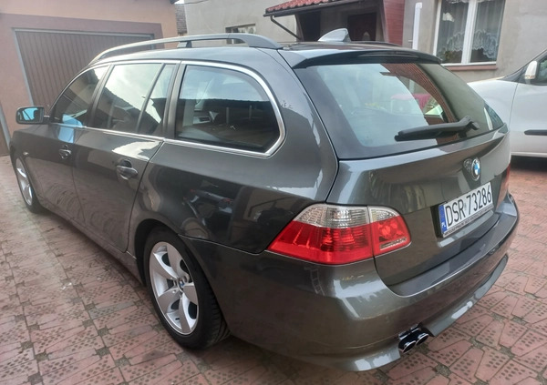 BMW Seria 5 cena 18700 przebieg: 241000, rok produkcji 2006 z Ozimek małe 67